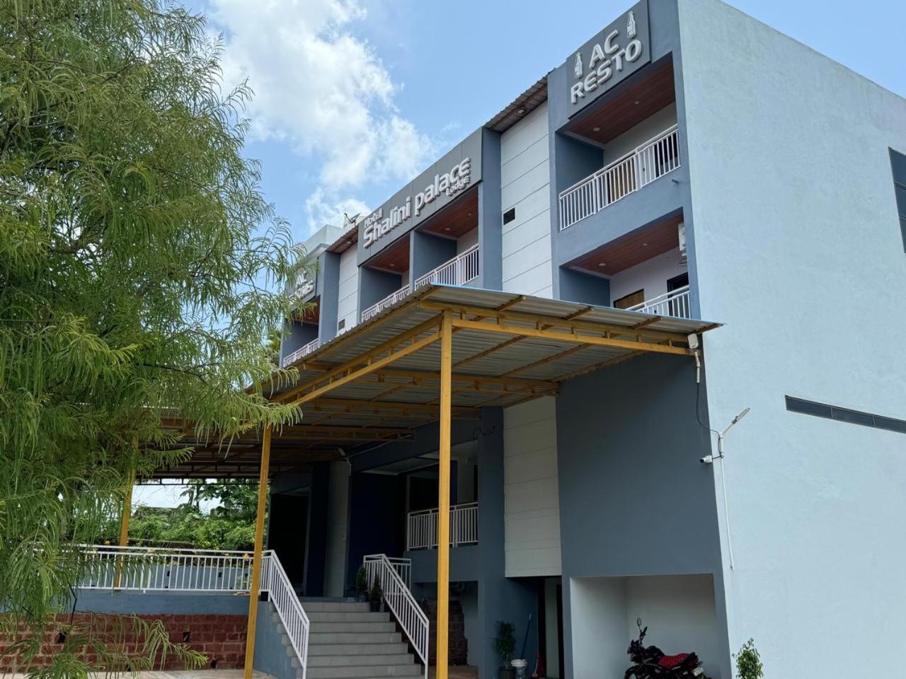 Hotel Shalini Palace Ratnāgiri Exterior foto