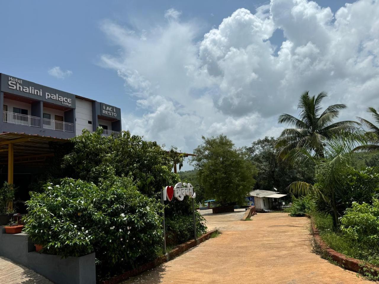 Hotel Shalini Palace Ratnāgiri Exterior foto
